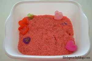 Find the Hearts Sensory Bin | Life is Peachy