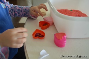 Find the Hearts Sensory Bin | Life is Peachy